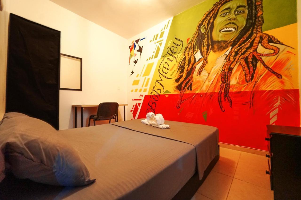 Casa Clandestina Guest House Medellin Exterior photo